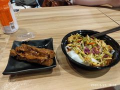 -小魔童·鲜切牛肉粉(时尚天河东区店)