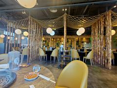 大堂-日进一片海.生腌海鲜火锅.宵夜烧烤(三里屯总店)