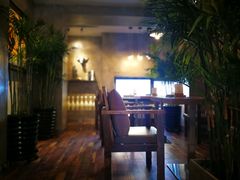 -HIGH FIVE哈福手工汉堡(桂林路店)