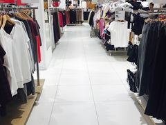 -优衣库(威海威高购物中心店)