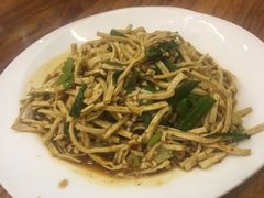 -滇香肴·云南菜蒸汽石锅鱼(云南北路店)