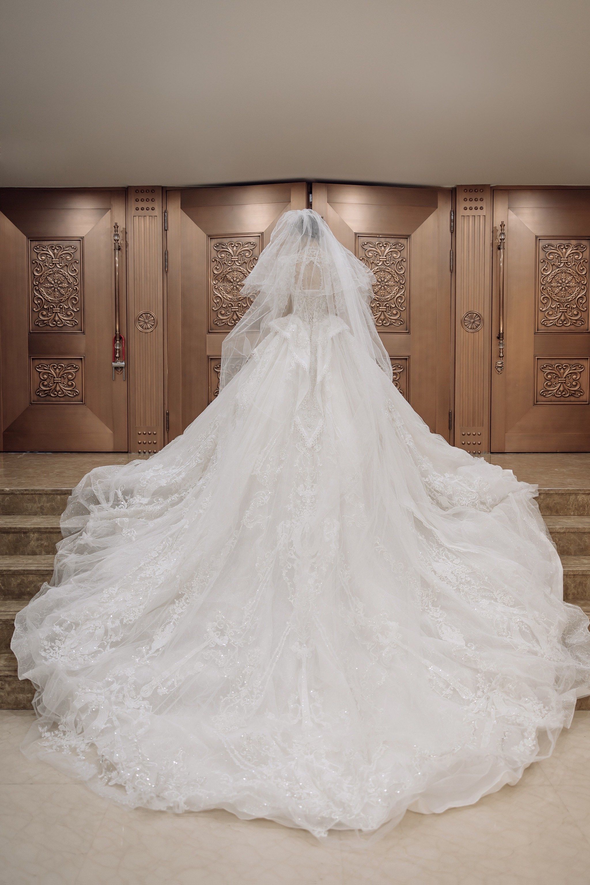 谁不想拥有一场氛围感婚礼 婚纱礼服