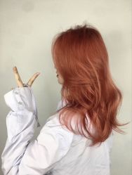 -苏豪美发S A L O N烫发染发