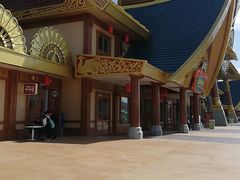 -七彩云南欢乐世界