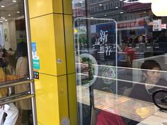 门面-六和餐饮(东城根店)