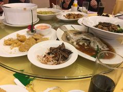 -山明水秀大饭店