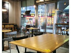 大堂-HELLO 27 意面·沙拉·帕尼尼