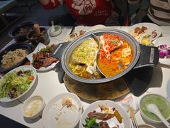 -阿瓦山寨·湘菜现炒·剁椒鱼头王(咸阳总店)