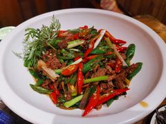 -老滇山寨•云南特色菜•地方菜•民族风情歌舞表演(金碧店)