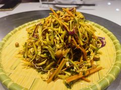 -九妹农家大铁锅东北菜(江湾店)
