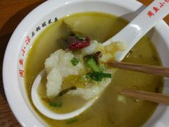 -周鱼小馆石锅酸菜鱼(活力汇店)