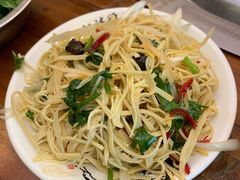 -小媳妇铁锅炖鱼(世博园店)