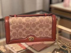 -COACH蔻驰(美罗百货新区)