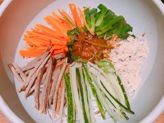 -云海肴·汽锅鸡·云南菜(天山百盛优客店)