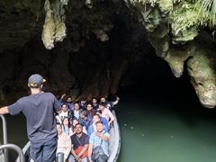 -怀托摩萤火虫洞