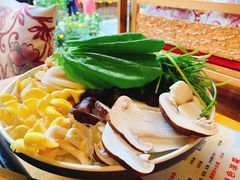 -民食香·腊排骨野生菌美食(木府店)