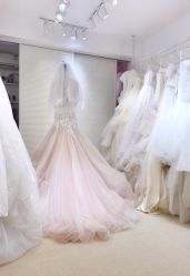-Flora婚纱礼服定制租赁店