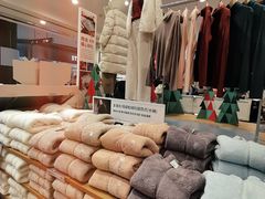 -优衣库(天津鲁能城购物中心店)