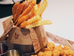 -露露家咖啡店