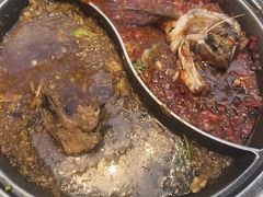 -阿瓦山寨·湘菜现炒·剁椒鱼头王(咸阳总店)