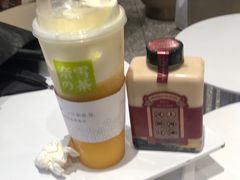 -奈雪的茶(湖滨银泰in77C区PRO店)