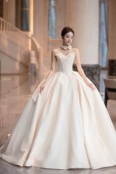 -Lady  Jane高端婚纱礼服馆