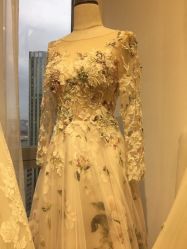 点击看大图 -拉瑞娜LaReine婚纱礼服高级定制