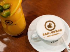 -北京圣典成人钢琴俱乐部(德思勤店)