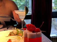 山楂树之恋-弦月窗LUNETTE BY AMANDA(复兴路店)