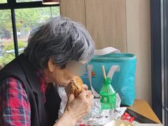 -肯德基(杭州和平饭店)