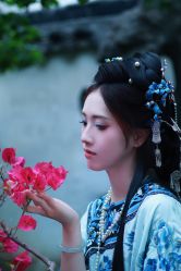 -一揽芳华汉服旗袍体验馆(拙政园店)