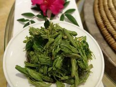 -山珍王国·云南野生菌石锅鱼