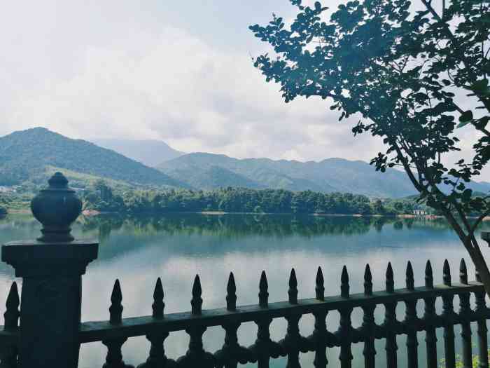 浏阳丹霞湖图片