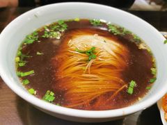 红汤面底-裕兴记•蟹黄面馆(人民广场店)