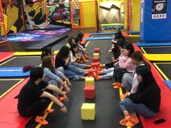 -爱蹦iBOON蹦床运动馆(江汉店)