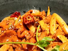 -风光老灶麻辣香锅(大成路翠微百货店)