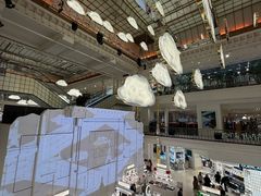 -乐蓬马歇百货公司(Rive Gauche)