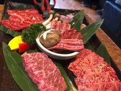 -炼火烤肉店