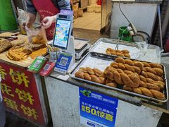 -许西美食一条街
