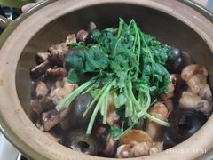 招牌必点-田螺鸡煲-食爺炭炉鸡煲·烧烤