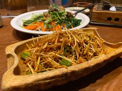 炝拌竹虫-老滇山寨•云南特色菜•地方菜•民族风情歌舞表演(金碧店)