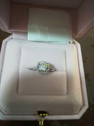 -威德钻石-克拉钻大本营(南京东路店)