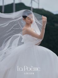 -乐派诗婚纱摄影
