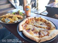 -12 Rocks Beach Bar Cafe