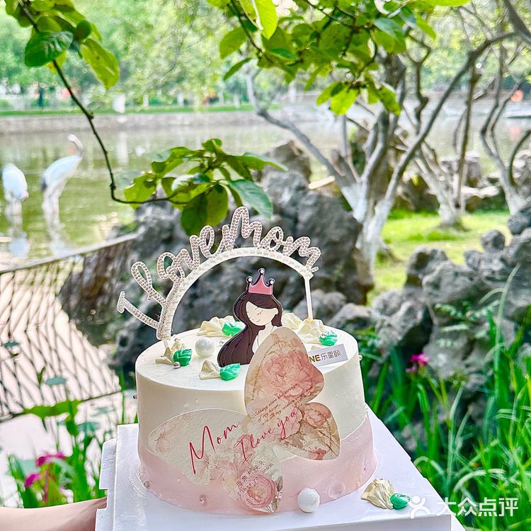 用蛋糕的甜蜜💕点亮妈妈的笑容母亲节快乐