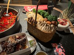 -三出山火锅(南京万象天地店)