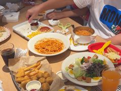 -菲滋意式餐厅(富阳东方茂店)