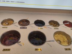 -逸山伍自转小火锅(纺织品店)