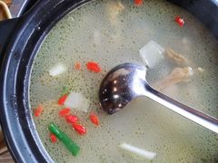 姬松茸炖鸡-妈妈的味道(和顺古镇店)