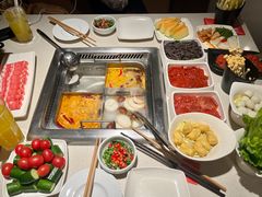 -海底捞火锅鲜切牛肉主题店(长寿路店)